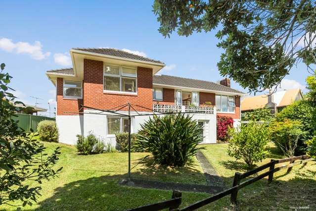 92 Pleasant Road Titirangi_1