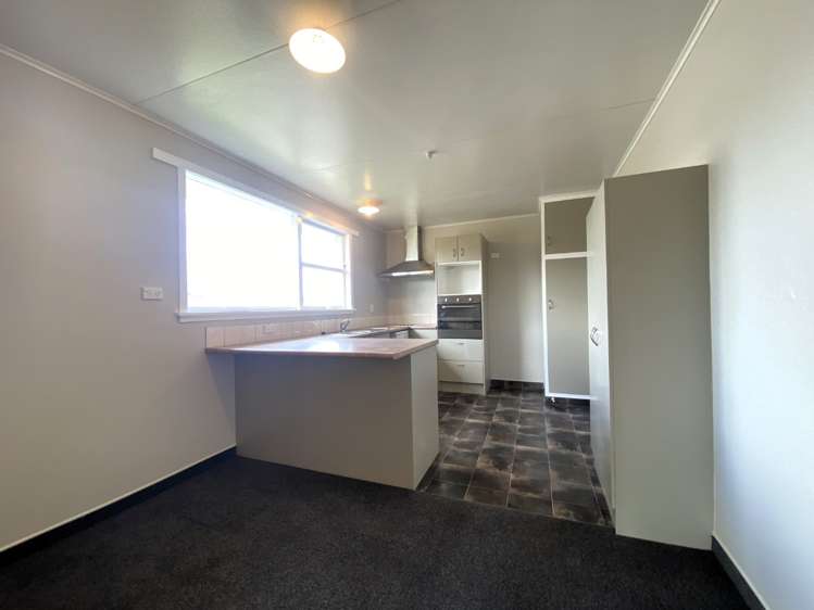 2/900 Townshend Place 10482_3