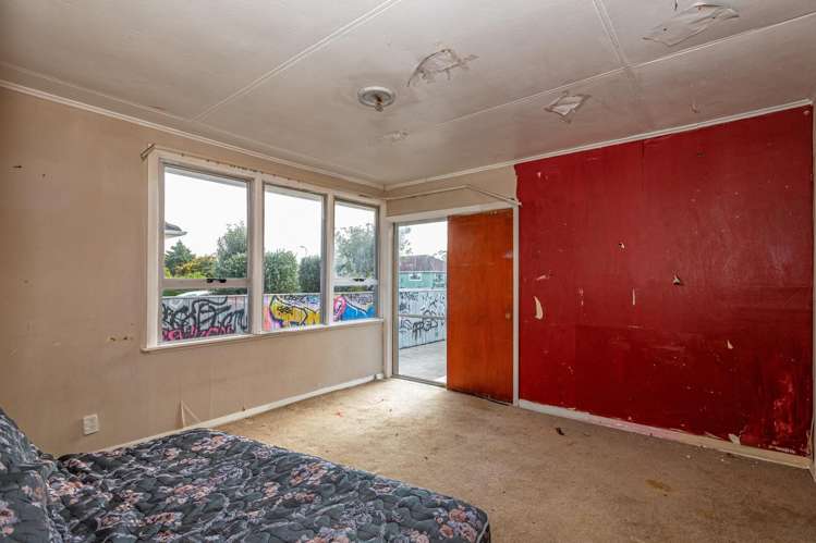 10 Bristol Crescent Roslyn_7