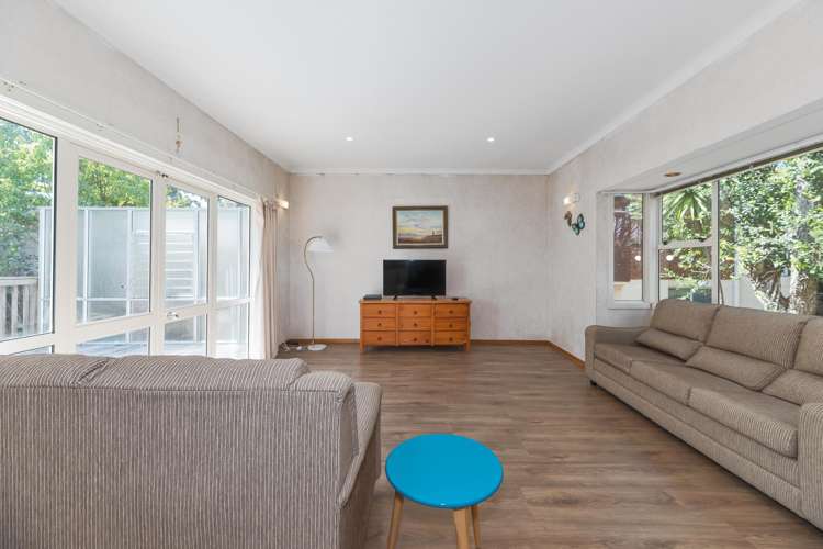 23 Sherwood Avenue Te Atatu South_6