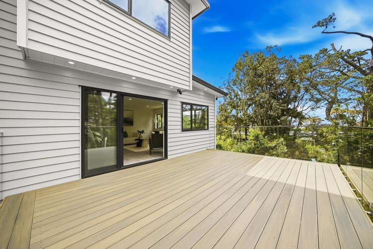 27A Fairmount Road Titirangi_27