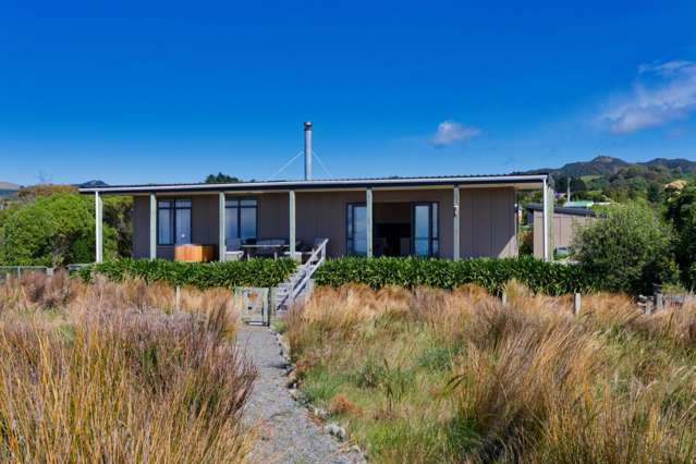 Beachside Bliss at Claverley