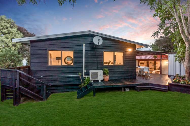 26 Meadowvale Rise Titirangi_15