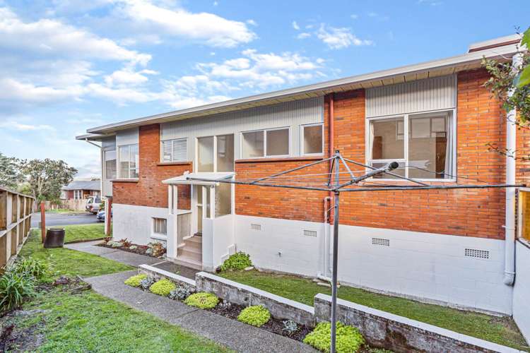 2/1 Kaihu Street Northcote_2