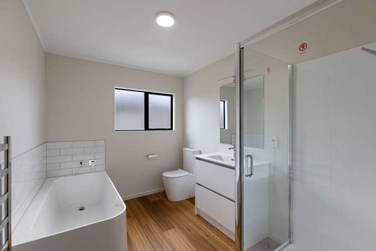 21 Logan Way Kelvin Grove_16