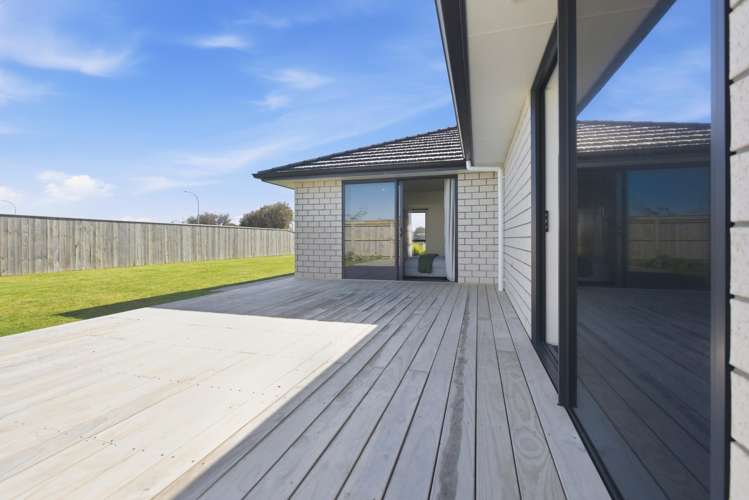 9 Pukatea Street Hawera_28