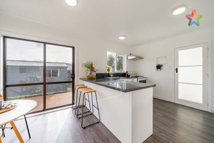 24 Wainuiomata Road Wainuiomata_6