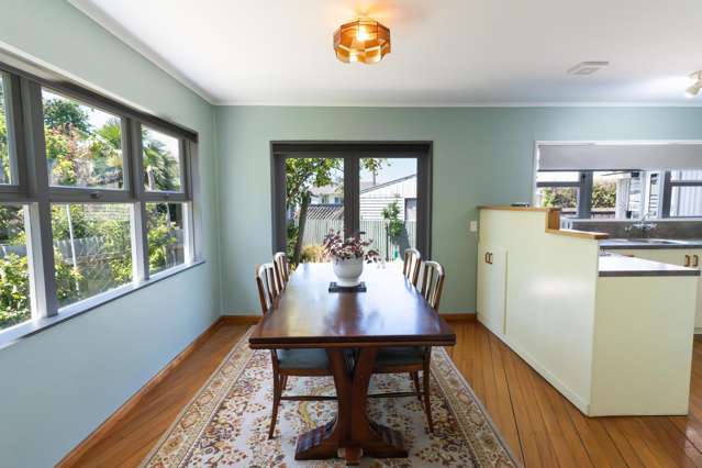 2/64 Menin Road Onekawa_3