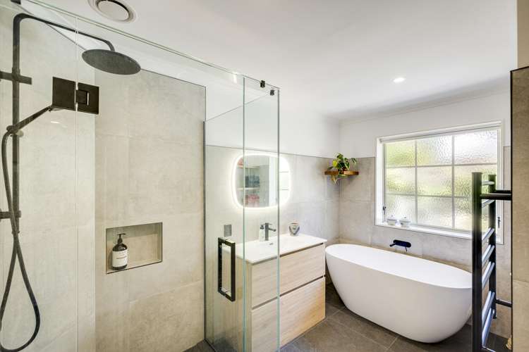 19 Birdwood Street Taradale_16