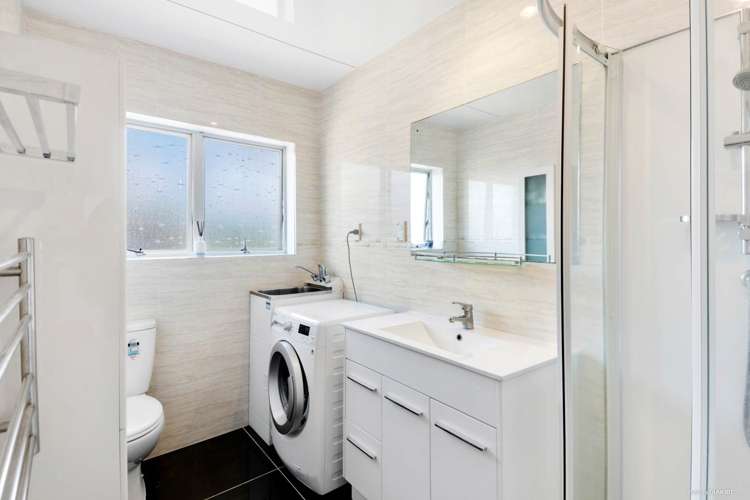 2/17 Murvale Drive Bucklands Beach_9