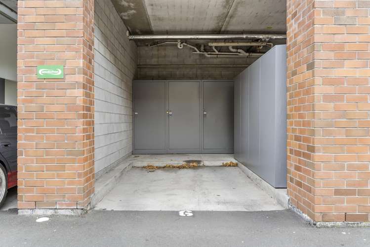 5E/10 Crown Lynn Place New Lynn_17