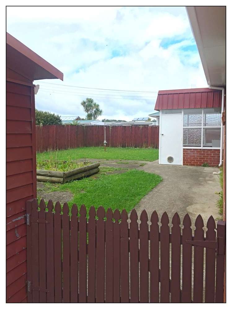 112 Woodglen Road Glen Eden_13