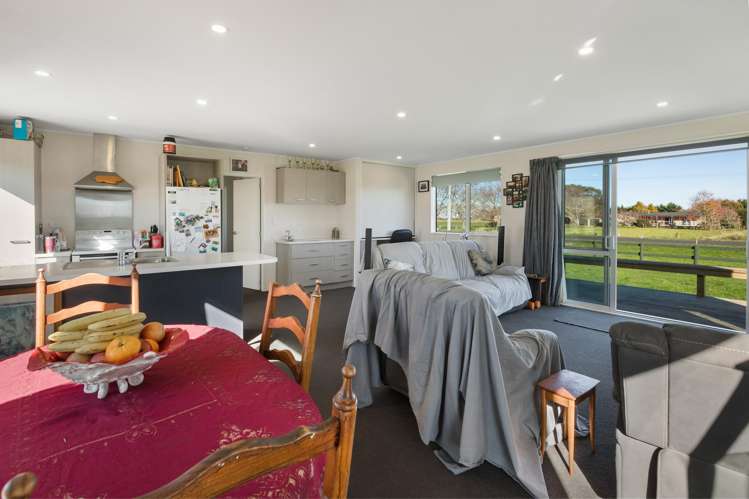 649 Wani Road Netherton_15