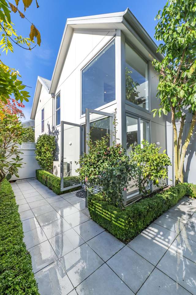 Modern Comfort Meets Prime Location!