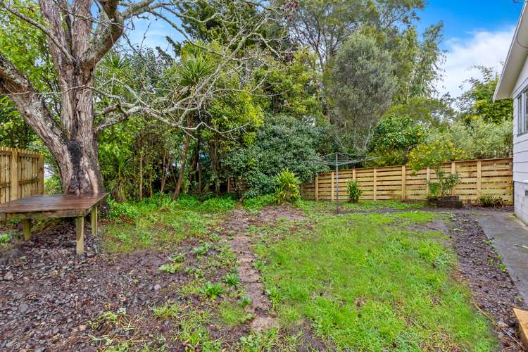 2/94 Kaurilands Road Titirangi_16
