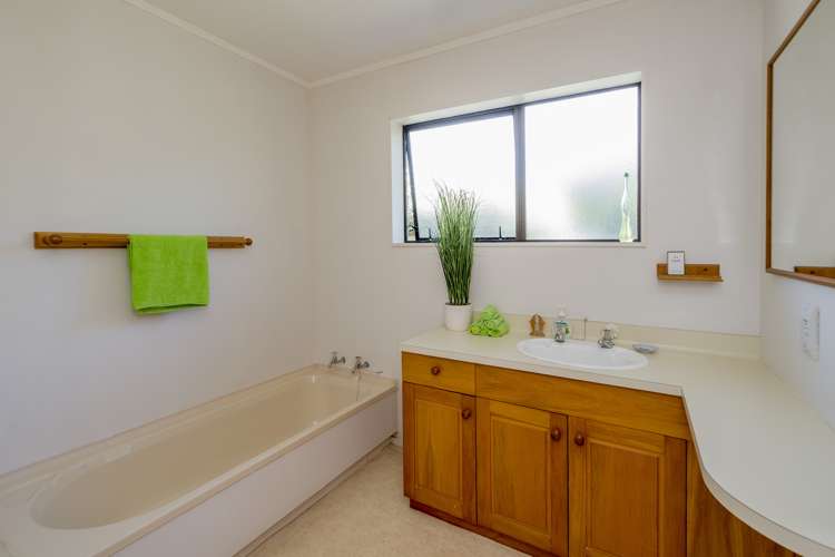 2/29 Rosebank Grove Waikanae_11