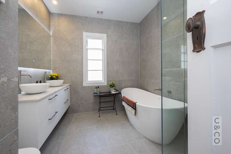 29 Cambridge Road Riverhead_15