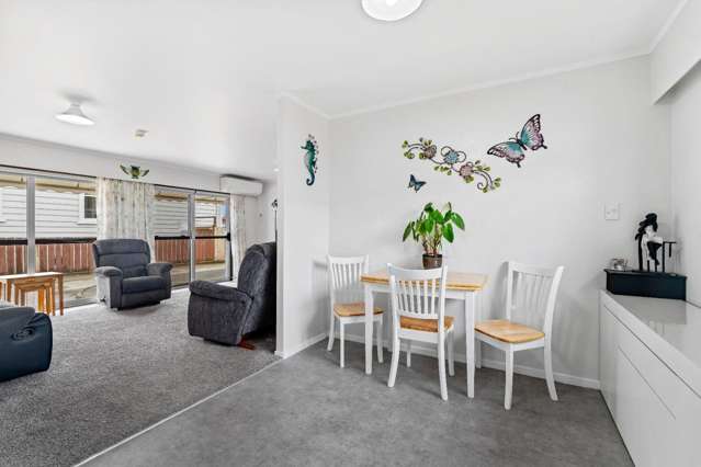 12A Armstrong Avenue 11600_1