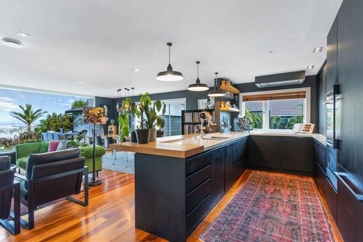 11 Chatham Avenue Paremoremo_10