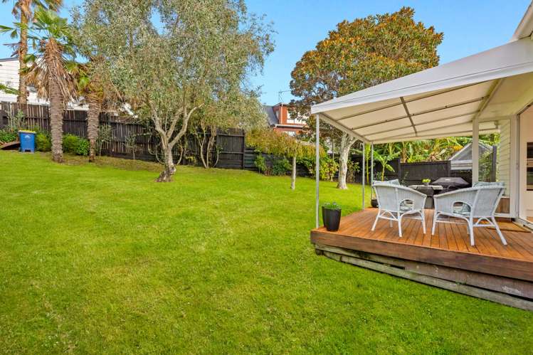 2/19 Bishopgate Street Birkdale_26