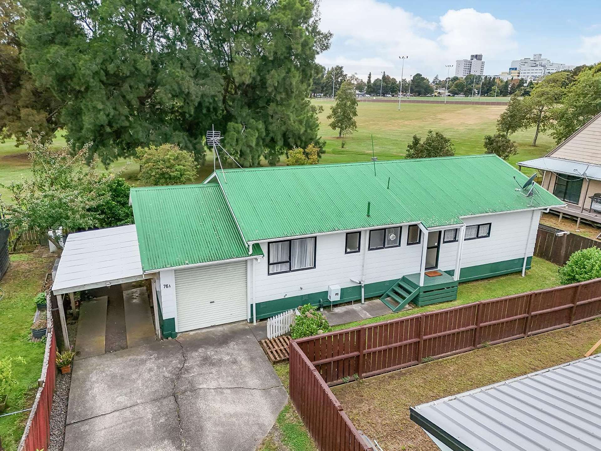 76A Kahikatea Drive Melville_0