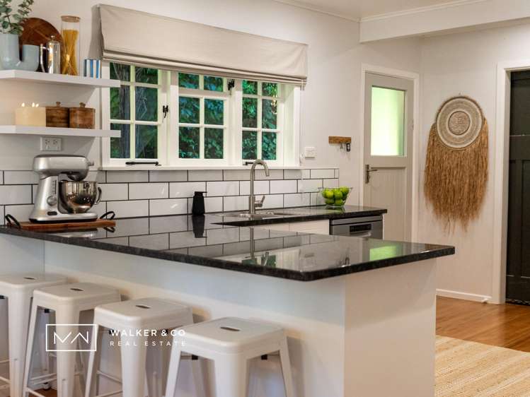 4 Elmslie Road Pinehaven_13