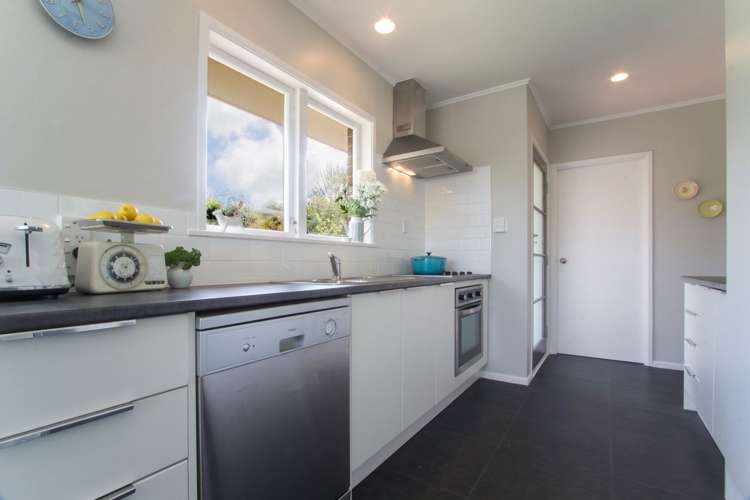 5 Woodhams Street Beach Haven_7