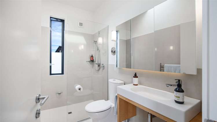 5 Teviotdale Way Richmond Hill_9