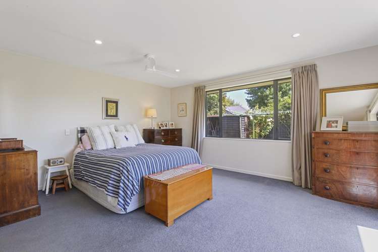 21 Riverwood Boulevard Redwood_18