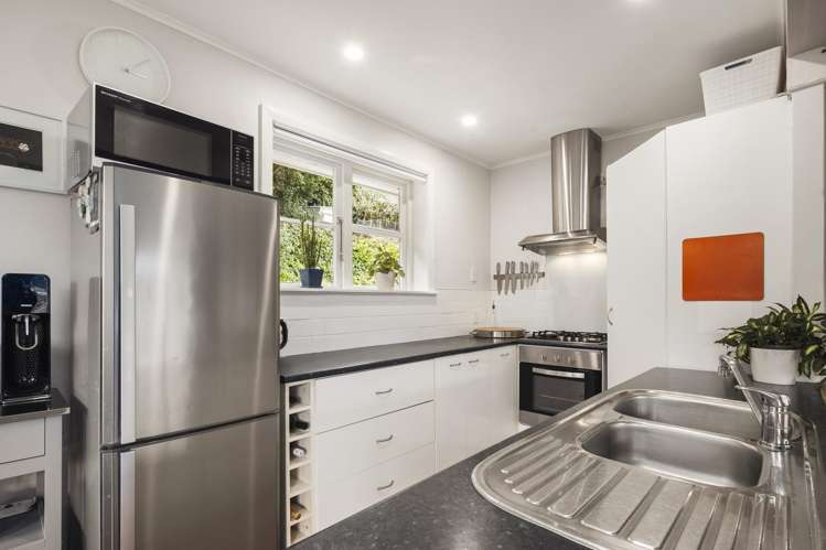 95 Sunshine Avenue Karori_8