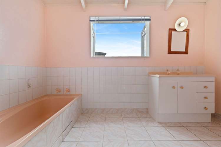 906 Papamoa Beach Road Papamoa_13