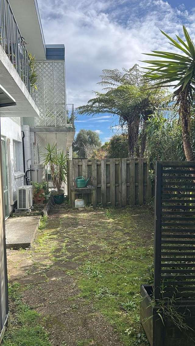 1/267 Meola Road Point Chevalier_4