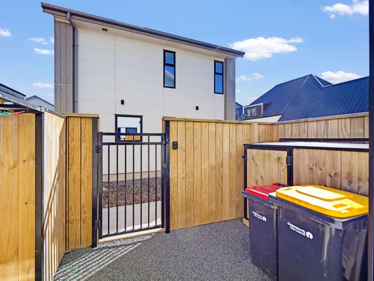 2/180 Marine Parade New Brighton_23