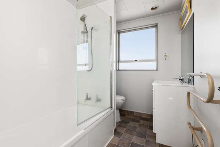 9 Moray Place Tamatea_13