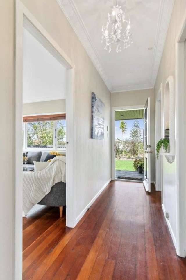 129 Astley Avenue New Lynn_1