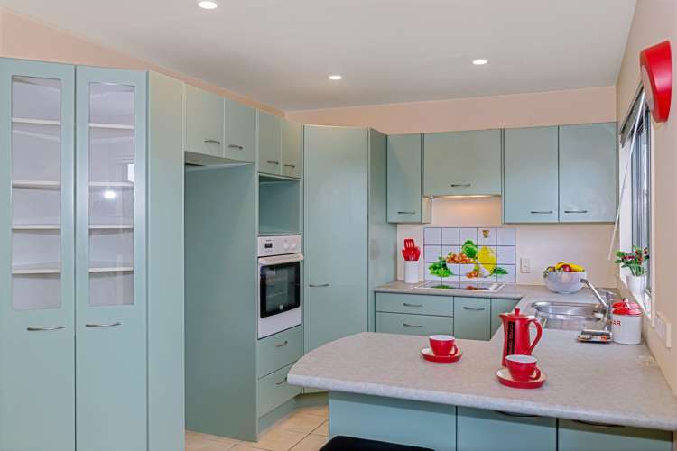 2/115 Arran Road Browns Bay_3