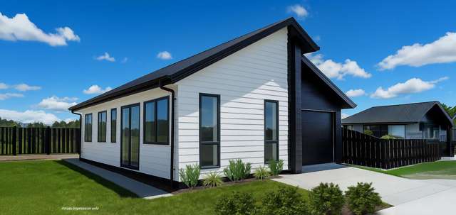 TURNKEY! Generous Lakeside Living!