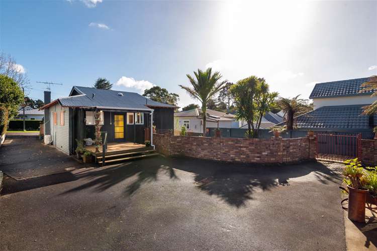 69 Martin Avenue Mount Albert_29