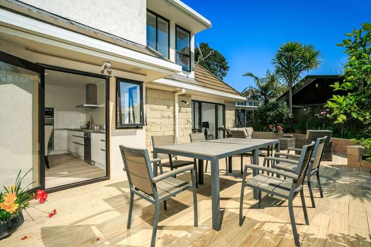 11 Penguin Drive Murrays Bay_9