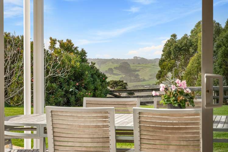 1382 Old North Road Helensville_49