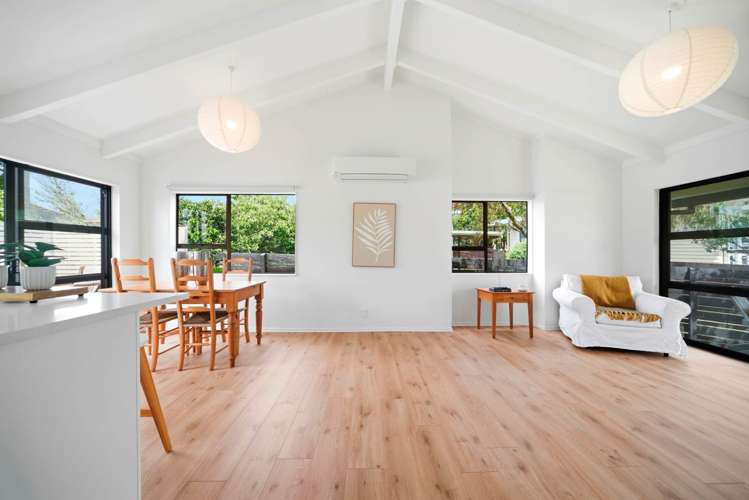 4/7 Vera Road Te Atatu South_7