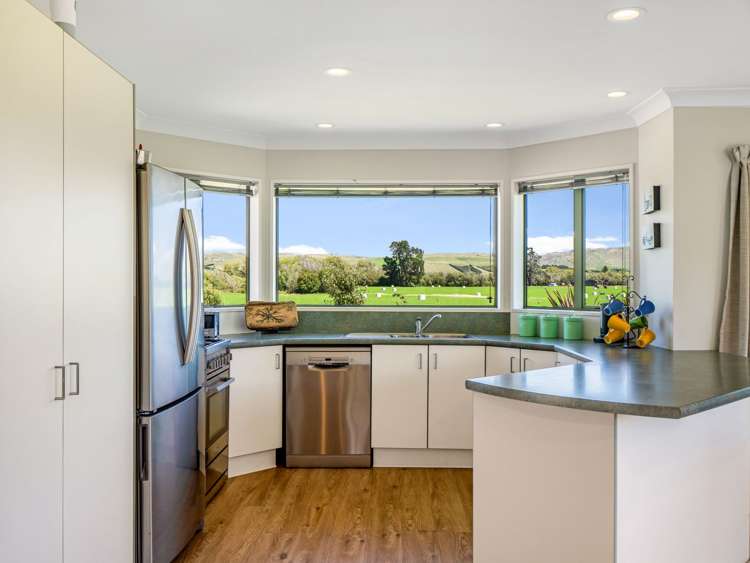 54 McRaes Road Waikari_16