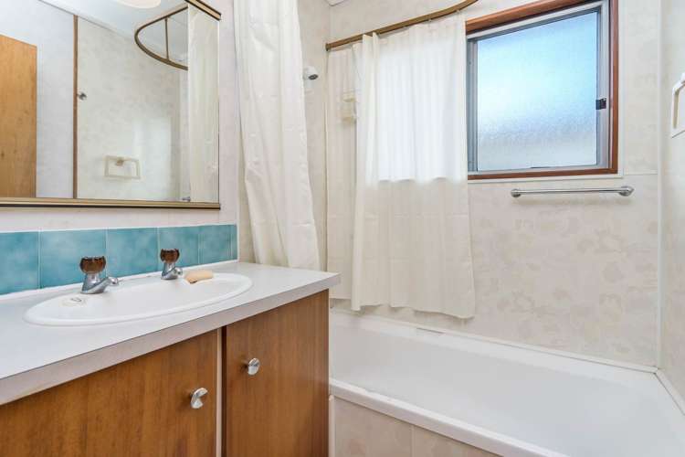 2/63 Fourth Avenue Woodhill_9