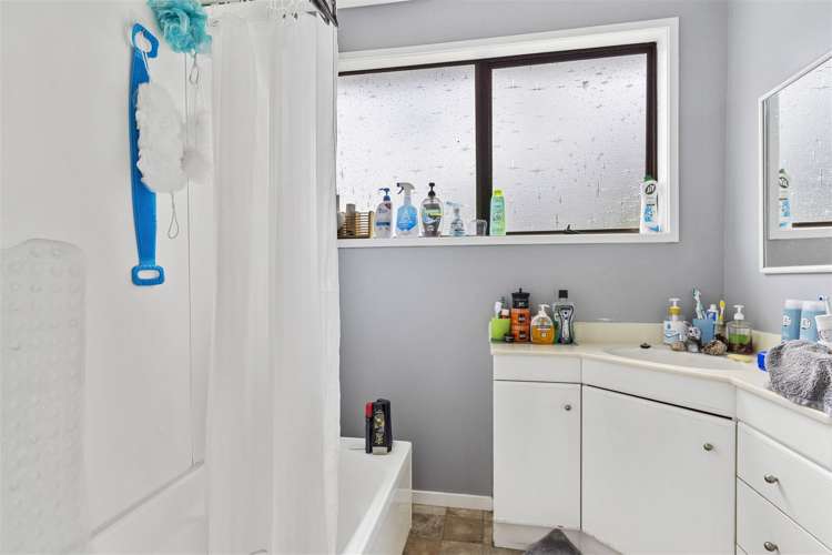 13 Oakmont Place Wattle Downs_9