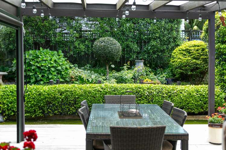 3 Admirals Court Drive Greenhithe_12