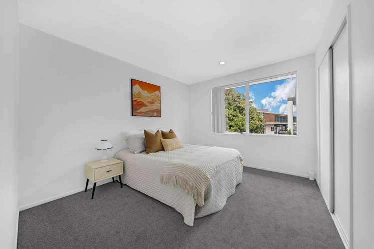 4 Phar Lap Crescent Takanini_21