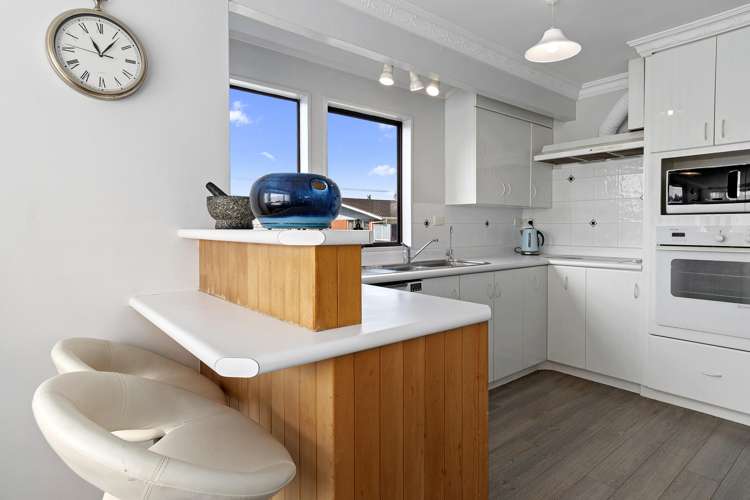 6a Audrey Place Matua_3