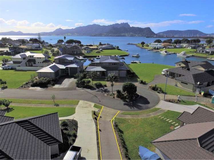 6 Lanyard Place One Tree Point_9