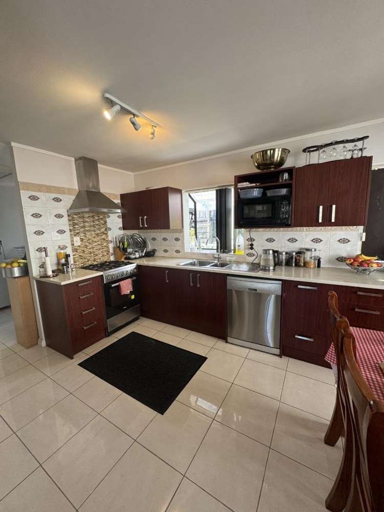 68 Newington Road Henderson_5