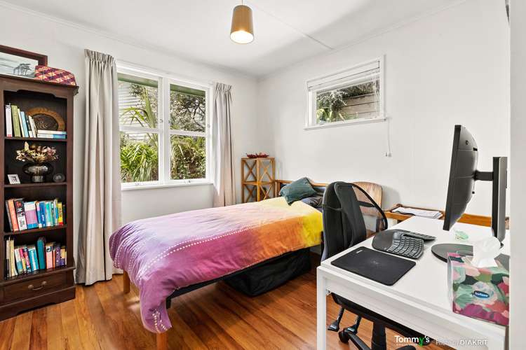 11 Wrights Hill Road Karori_12